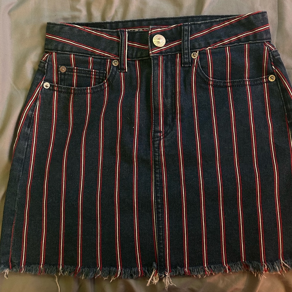 American Eagle Outfitters Black and Red Pencil Mini Skirt